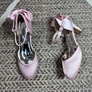 Badgley Mischka girls Satin Sz 3